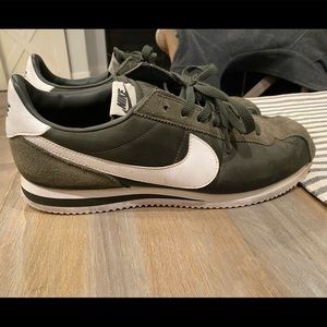 Nike Cortez green